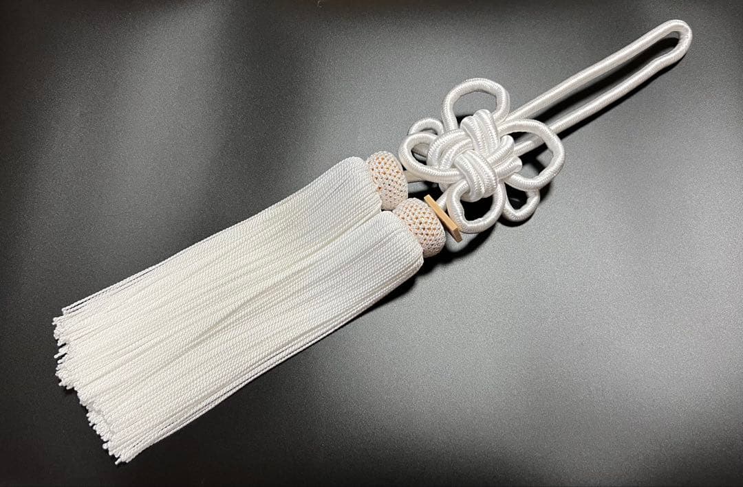 ふさ　大サイズ　白　本物　ジャンクションプロデュース ジャンクションプロデュース 一本ふさ 大 H約480mm 白 菊結び 房 車