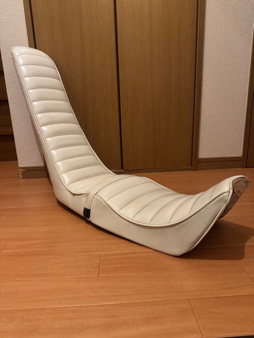 vt250f vt250 vtz250 三段シート　白　レザー vt250f vt250 vtz250 三段シート 白 レザー VTZ250 白3段シート