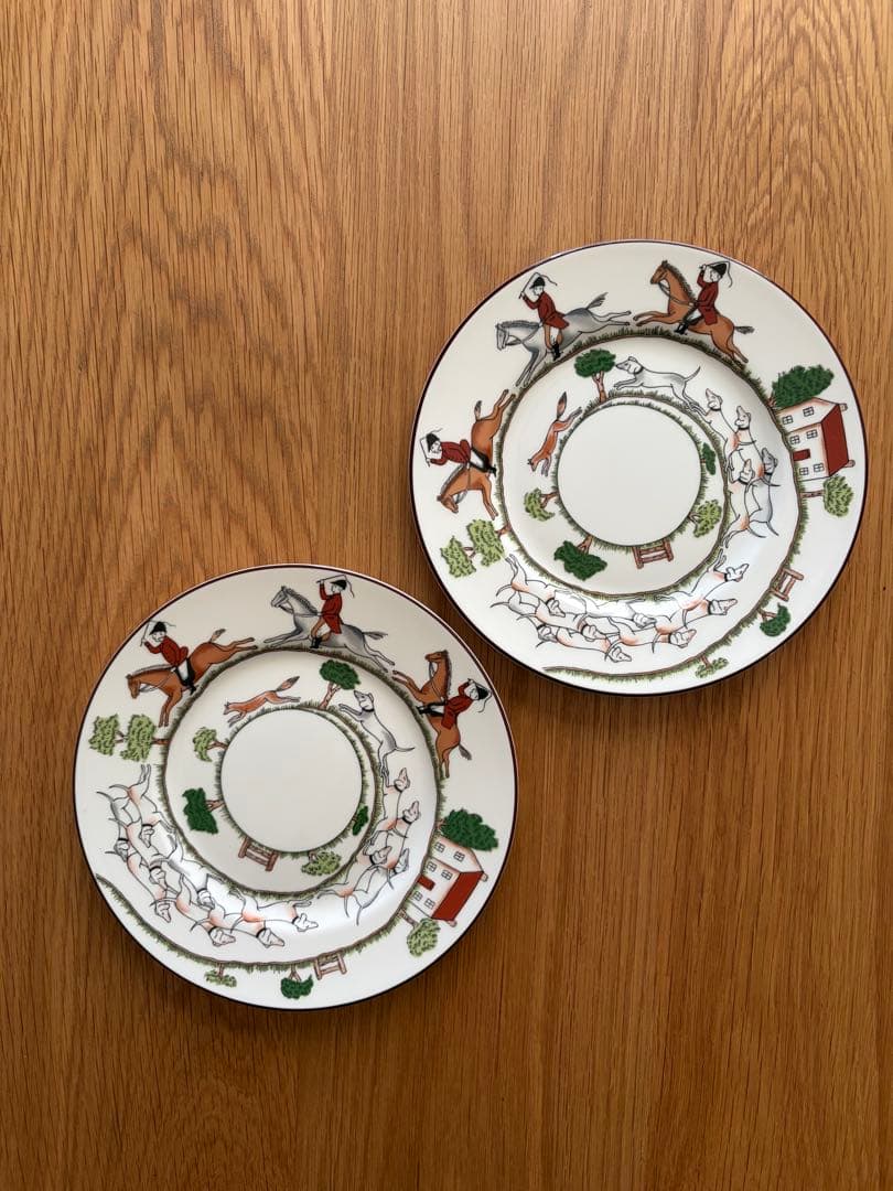 ウェッジウッド ハンティングシーン　黒壺　ケーキプレート 2枚セット WEDGWOOD／ウェッジウッド】ハンティングシーンカップ&ソーサー 黒壺 2